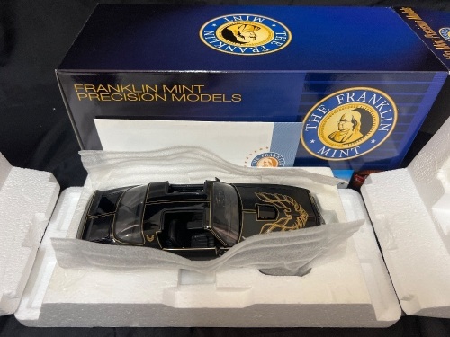 1977 Pontiac Firebird Trans Am &ndash; Black - Franklin Mint B11C375