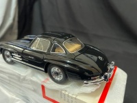 1954 Mercedes-Benz 300SL &ldquo;Gullswing&rdquo; Black Limited Edition - 0078/2500 - Franklin Mint B11E415 - 4