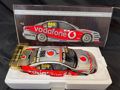 2010 Holden Commodore VE #888 Craig Lowndes/Mark Skaife - Holden Special - 500 Presentation - Classic Car 18440