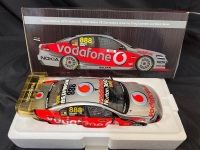 2010 Holden Commodore VE #888 Craig Lowndes/Mark Skaife - Holden Special - 500 Presentation - Classic Car 18440