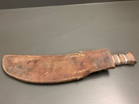 Large Broad Bladed Knife in Leather Sheath - 3