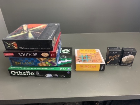 Asstd Lot of Nearly New Puzzles, Board Games Etc