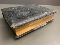 Antique Gilt Edged Photo Album with Some Photos - 8