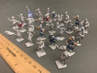 Asstd Collection of 29 Lead Soldiers inc. Romans, Knights, Grenadiers etc - 3