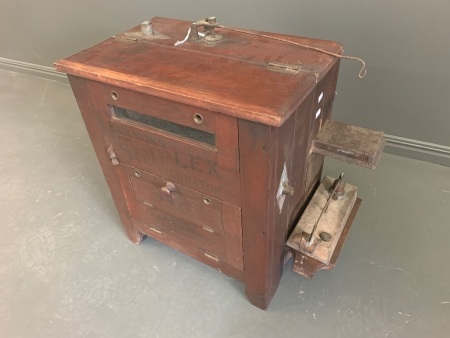 Rare Antique Simplex Incubator c1910