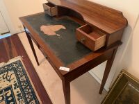 Edwardian Mahogany Ladies Writing Desk with Inlaid Stringing and Leather Top of Small Proportions - As Is - 3