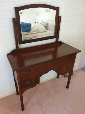 Antique Silky Oak Kneehole Dresser with 3 Drawers and Bevelled Arched Mirror Above