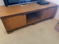 Contemporary Oak Low Set Entertainment Unit