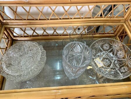 Asstd Lot of Glass & Crystal Bowls, Vases etc