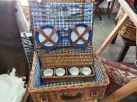 Square Wicker Picnic Basket/Set - 2