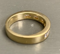 18K Gold Wedding Band Set with 10 Diamonds - 3