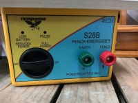 Thunderbird S28B Electric Fence Energiser with Solar - 2