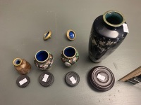 Pair of Small Cloisonne Ginger Jars on Stands + Small Vase. Larger Antique Black Vase Has Major Damage - 5