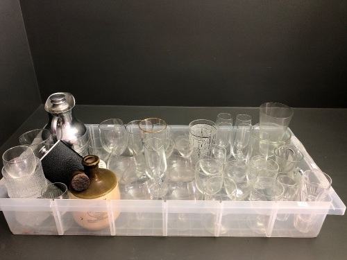 Asstd Lot of Glasses / Crystal and Barware