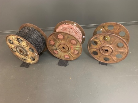 3 x Australian Army WWII Vintage Cable Reels (2 with cable, one without), Field Telephone Cable + D3MKVI Single Red 1 Mile