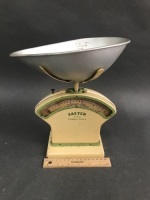 Vintage Salter No. 30 Kitchen Scales