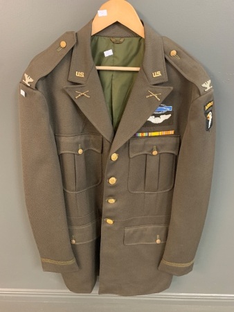 US Army 101st Airborne WW2 Replica Tunic with Insignia for Full Colonel - Glider Pilot - Tailored by Berensen Tailors Melbourne and used in the making of Band of Brothers HBO TV Series (with COA)