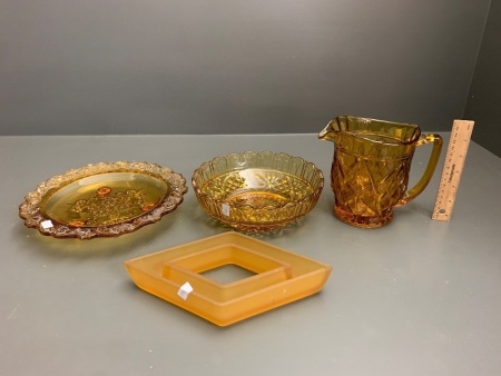 4 Pieces of Vintage Amber Glass inc. Jug and Bowls