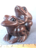 Vintage Japanese Carved Wooden Netuske Depicting 2 Mating Frogs with Beaded Eyes - Signed on Inlay to Base - 8