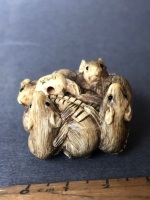 Antique Japanese Intricately Carved Ivory Netsuke Depicting 7 Rats with Beaded Eyes. 2 Character Signature at Top - 5