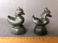 2 x c1700-1800 Burmese Bronze Opium Weights in the Form of ChickensÂ  - Weights 164g and 155g - 3