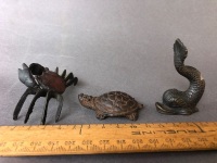 3 x Vintage Bronze Nautical Figures Depicting Crab, Turtle and Dolphin - 4