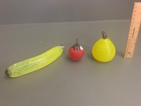 3 Pieces of Kosta Boda Frutteria Art Glass Signed G.Sahlin - Banana, Strawberry, Lemon - 2