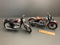 2 x New Ray 1:6 Motorcycle Models - 1967 Triumph Bonneville - 1938 Indian Four - 2