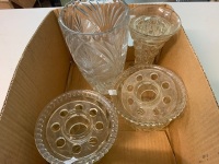 Pair of Vintage Pressed Glass Bowls With Frogs + 2 Vases