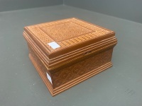 Vintage Chines Woven Bamboo Tribket Box with 8 Brass Chinese Furniture Locks - 3