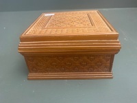Vintage Chines Woven Bamboo Tribket Box with 8 Brass Chinese Furniture Locks - 5