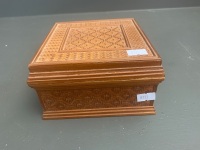 Vintage Chines Woven Bamboo Tribket Box with 8 Brass Chinese Furniture Locks - 6