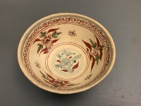 Late Ming Dynasty Chinese Swatow Ceramic Bowl with Floral Decoration - 3