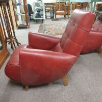 Pair of Vintage Mid-Century Red Leather Sleepy Hollow Armchairs - 3