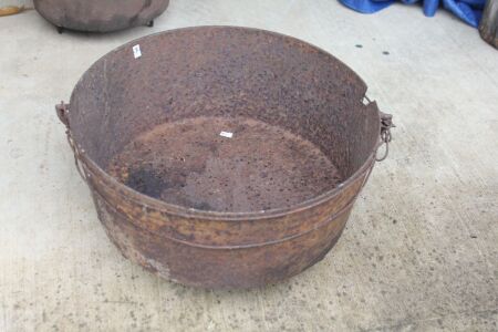 Large Antique Cast Iron Camp Oven on Tripod Feet 18in - As Is - No Lid Large Crack One Side