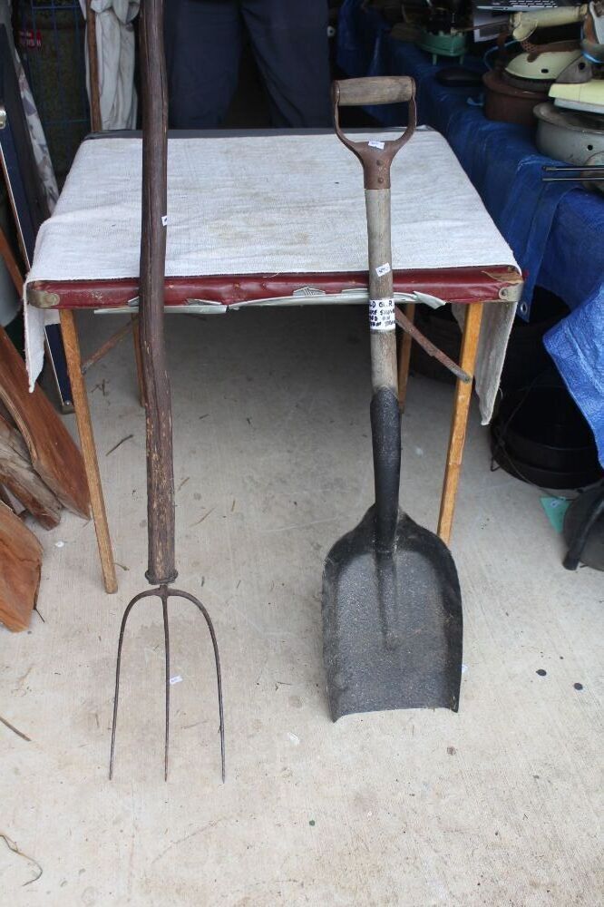 Vintage QLD Rail Coke Shovel Antique Pitchfork