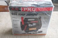 600 Amp 12v Jumpstarter in Box - 2