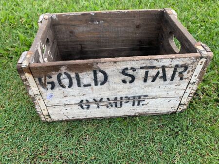 Vintage White Painted Gympie Gold Star Timber Crate