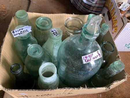 Asstd Lot of Vintage Glass Bottles inc 6 x Gympie Goldfields