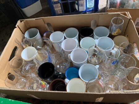 Large Asstd Box Lot of Gympie Mugs and Glasses