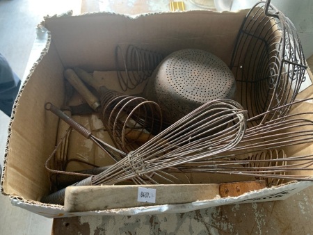 Asstd Lot of 13 Vintage Kitchen/Laundry Items - Mainly Whisks