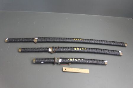 Set of 3 Graduated Decorator Samurai Swords