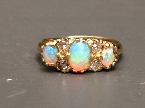 Victorian Style 18ct Gold 3 Opal Ring with 4 Small Diamonds