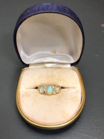 Victorian Style 18ct Gold 3 Opal Ring with 4 Small Diamonds - 6