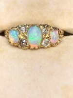 Victorian Style 18ct Gold 3 Opal Ring with 4 Small Diamonds - 7