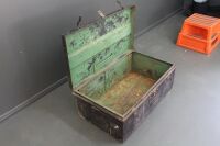 Large Vintage Tin Trunk - 3