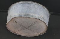 Large Vintage Heavy Galvanised Bath - 4