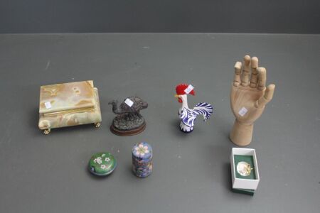 Asstd Lot inc. Onyx Jewellery Box, Articulated Hand, Cloisonne, Emu Etc