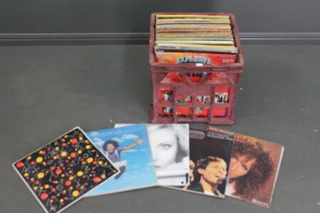 Large Asstd Lot of Vinyl Albums inc. Leo Sayer, Olivia Newton John, Country, Compilations etc