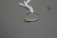 14k Gold and Diamond Solitaire Ring - 0.33 Ct - 2